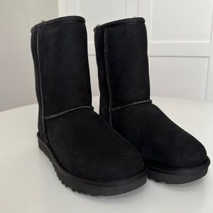 Uggs classic shirt ll
